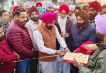 ਚੇਅਰਮੈਨ ਬਲਬੀਰ ਸਿੰਘ ਪਨੂੰ ਨੇ 80 ਲੱਖ ਰੁਪਏ ਦੀ ਲਾਗਤ ਨਾਲ ਪਿੰਡ ਮਰੜ੍ਹ ਵਿਖੇ ਫਿਰਨੀ ਦੀ ਸੜਕ ਬਣਾਉਣ ਦਾ ਰੱਖਿਆ ਨੀਂਹ ਪੱਥਰ