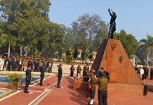 त्रि-सेवा वयोवृद्ध दिवस और सेना दिवस वज्र कोर द्वारा मनाया गया