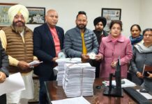 18 ਤੋਂ 19 ਸਾਲ ਦੇ ਨੌਜਵਾਨਾਂ ਨੂੰ ਵੱਧ ਤੋਂ ਵੱਧ ਵੋਟਾਂ ਬਣਾਉਣ ਲਈ ਜਾਗਰੂਕ ਕਰਨ ਸਿਆਸੀ ਆਗੂ-ਜ਼ਿਲ੍ਹਾ ਚੋਣ ਅਫਸਰ