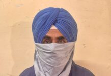 तहसीलदार के नाम पर दूसरी किश्त के रूप में 5,000 रुपये रिश्वत लेते हुए वसीका नवीस विजिलेंस ब्यूरो द्वारा रंगे हाथों काबू