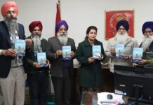 ਡਿਪਟੀ ਕਮਿਸ਼ਨਰ ਡਾ. ਸੋਨਾ ਥਿੰਦ ਅਤੇ ਉਪ ਕੁਲਪਤੀ ਡਾ. ਪ੍ਰਿਤਪਾਲ ਸਿੰਘ ਵੱਲੋਂ ਕਿਤਾਬ ‘ਚਾਰ ਸਾਹਿਬਜ਼ਾਦੇ: ਲਾਇਫ਼ ਐਂਡ ਕੰਟਰੀਬਿਊਸ਼ਨ’ ਲੋਕ ਅਰਪਿਤ