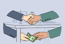 ਟਰਾਂਸਪੋਰਟਰਾਂ ਤੋਂ ਲੱਖਾਂ ਰੁਪਏ ਦੀ ਰਿਸ਼ਵਤ ਲੈਣ ਵਾਲਾ ਖੇਤਰੀ ਟਰਾਂਸਪੋਰਟ ਅਧਿਕਾਰੀ ਦਾ ਗੰਨਮੈਨ ਵਿਜੀਲੈਂਸ ਬਿਊਰੋ ਵੱਲੋਂ ਕਾਬੂ ਏ.ਟੀ.ਓ ਬਠਿੰਡਾ, ਉਸਦੇ ਗੰਨਮੈਨ ਨੂੰ ਜਾਂਚ ਵਿੱਚ ਸ਼ਾਮਲ ਹੋਣ ਲਈ ਕੀਤਾ ਤਲਬ