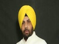 ਲੋਕ ਨਿਰਮਾਣ ਮੰਤਰੀ ਹਰਭਜਨ ਸਿੰਘ ਈਟੀਓ ਵੱਲੋਂ ਅਧਿਕਾਰੀਆਂ ਨੂੰ ਗੁਣਵੱਤਾ ਦੇ ਮਿਆਰਾਂ ਨੂੰ ਬਰਕਰਾਰ ਰੱਖਣ ਅਤੇ ਚੱਲ ਰਹੇ ਪ੍ਰੋਜੈਕਟਾਂ ਨੂੰ ਜਲਦੀ ਪੂਰਾ ਕਰਨ ਦੇ ਨਿਰਦੇਸ਼