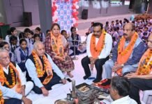 ਨਵਾਂ ਸੈਸ਼ਨ ਜਗਤ ਜੋਤੀ ਸਕੂਲ ਵਿਖੇ ਇੱਕ ਹਾਜਨ ਯਾਗਨਾ ਨਾਲ ਸ਼ੁਰੂ ਹੋਇਆ | ਨਵਾਂ ਸੈਸ਼ਨ ਜਗਤ ਜੋਤੀ ਸਕੂਲ ਵਿਖੇ ਹਵਾਨ ਯਾਰਿਆ ਨਾਲ ਸ਼ੁਰੂ ਹੁੰਦਾ ਹੈ – ਅੰਮ੍ਰਿਤਸਰ ਦੀਆਂ ਖ਼ਬਰਾਂ