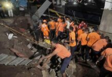 ਸਿਮ੍ਹਾਚਲਮ (ਆਂਧ੍ਰਾ ਪ੍ਰਦੇਸ਼) ‘ਚ ਮੰਦਰ ਦੀ ਕੰਧ ਢਹਿ ਜਾਂਣ ਨਾਲ 7 ਦੀ ਮੌ*ਤ