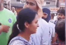 ਸਿਰਸਾ ਪਿਕਅਪ ਵਾਹਨ ਚਲਾਨ ਨੇ Rucks ੁਕਵੀਂ authing ੁਕਵੀਂ made ਰਤ ਨੂੰ ਬਾਹਰ ਕੱ and ਿਆ ਹਰਿਆਣਾ ਵਿਚ ਇਕ ‘s ਰਤ ਦੇ ਉੱਚ ਵੋਲਟੇਜ ਡਰਾਮਾ: ਟ੍ਰੈਫਿਕ ਪੁਲਿਸ ਨੇ ਟੱਕਰ ਲਗਾਈ, ਬੋਨਟ’ ਤੇ ਸੁੱਟ ਦਿੱਤਾ