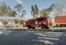 ਕਾਰ ਵਿੱਚ ਅਚਾਨਕ ਅੱਗ ਲੱਗਣ ਦੀ ਘਟਨਾ: ਬੀਜਵਾ ਮੋਰ ਨੇੜੇ ਕਾਰ ਸੜ ਕੇ ਖਾਕ