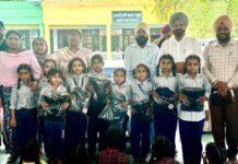 ਵਿਧਾਇਕ ਬੁੱਧ ਰਾਮ ਨੇ ਗੁਰਨੇ ਕਲਾਂ ਦੇ ਸਕੂਲਾਂ ਦੀਆਂ ਵਿਦਿਆਰਥਣਾਂ ਨੂੰ 200 ਟਰੈਕ ਸੂਟ ਵੰਡੇ