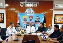 ਪੰਜਾਬ ਰਾਜ ਟ੍ਰੇਡਰਜ਼ ਕਮਿਸ਼ਨ ਦੇ ਚੇਅਰਮੈਨ ਅਨਿਲ ਠਾਕੁਰ ਨੇ ਜ਼ਿਲ੍ਹੇ ਦੇ ਵਪਾਰੀਆਂ ਅਤੇ ਉਦਯੋਗਪਤੀਆਂ ਨਾਲ ਕੀਤੀ ਬੈਠਕ