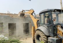 ਨਸ਼ਾ ਤਸਕਰਾਂ ਵੱਲੋਂ ਗੈਰ ਕਾਨੂੰਨੀ ਤਰੀਕੇ ਨਾਲ ਬਣਾਈਆਂ 02 ਇਮਾਰਤਾਂ ’ਤੇ ਚੱਲਿਆ ਬੁਲਡੋਜਰ