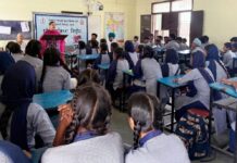 ਰੋਜਗਾਰ ਬਿਊਰੋ ਵੱਲੋਂ ਸਰਕਾਰੀ ਸਕੂਲਾਂ ਵਿੱਚ ਯੁੱਧ ਨਸ਼ਿਆਂ ਵਿਰੁੱਧ ਮੁਹਿੰਮ ਅਧੀਨ ਲਗਾਏ ਜਾ ਰਹੇ ਹਨ ਸੈਮੀਨਾਰ