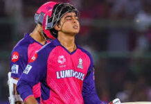 ਮੁੰਬਈ ਇੰਡਿਆਨਸ ਖ਼ਿਲਾਫ਼ ਦੋ ਗੇਂਦਾਂ ‘ਤੇ ਜ਼ੀਰੋ ‘ਤੇ ਆਉਟ ਹੋਣ ਤੋਂ ਬਾਅਦ ਵੈਭਵ ਸੂਰ੍ਯਵੰਸ਼ੀ ਨੇ ਮਾਂ ਕੋਲ ਲੱਭੀ ਸੰਤੋਖਤਾ।