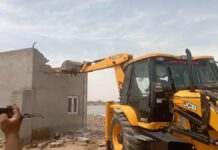 ਮਾਨਸਾ: 18 ਕੇਸਾਂ ਵਾਲੇ ਕੌਂਸਲਰ ਦੇ ਅਵੈਧ ਘਰ ‘ਤੇ ਚੱਲਿਆ ਪੀਲਾ ਪੰਜਾ, 7 NDPS ਮਾਮਲੇ ਵੀ ਸ਼ਾਮਿਲ