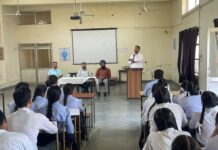 ਡੀ.ਏ.ਵੀ ਸਕੂਲ ਤੇ ਚੌਧਰੀ ਬਲਬੀਰ ਸਿੰਘ ਪਬਲਿਕ ਸਕੂਲ ਵਿਖੇ ਕਰਵਾਇਆ ਕਰੀਅਰ ਗਾਈਡੈਂਸ ਪ੍ਰੋਗਰਾਮ