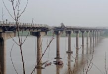 ਗੁਜਰਾਤ ‘ਚ ਮਹੀਸਾਗਰ ਨਦੀ ਉੱਤੇ ਪੁਲ ਡਿੱਗਿਆ, 8 ਦੀ ਮੌ*ਤ, ਕਈ ਵਾਹਨ ਡੁੱਬੇ