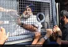 ਸੁਖਬੀਰ ਬਾਦਲ ਪੁਲਿਸ ਹਿਰਾਸਤ ‘ਚ, ਕਈ ਅਕਾਲੀ ਆਗੂ ਵੀ ਨਾਲ