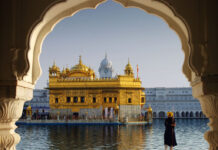 ਸ੍ਰੀ ਦਰਬਾਰ ਸਾਹਿਬ ਨੂੰ ਤੀਜੇ ਦਿਨ ਤੀਜੀ ਧ*ਮ*ਕੀ, ਆਰ.*ਡੀ.ਐੱ*ਕਸ. ਨਾਲ ਧਮਾ*ਕੇ ਦੀ ਚੇ*ਤਾ*ਵਨੀ; ਸੁਰੱਖਿਆ ਪ੍ਰਬੰਧ ਹੋਏ ਸਖ਼ਤ