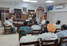 ਕਿਸਾਨ ਝੋਨੇ ਦੀ ਫਸਲ ਸੁਕਾ ਕੇ ਲੈ ਕੇ ਮੰਡੀਆਂ ਵਿੱਚ ਲਿਆਉਣ