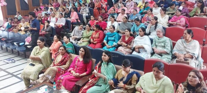 7b86e8bc-1906-4a68-8874-ceb3575ab612