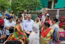 ਕੈਬਨਿਟ ਮੰਤਰੀ ਡਾ. ਬਲਬੀਰ ਸਿੰਘ ਵੱਲੋਂ ਅਰਬਨ ਅਸਟੇਟ ਫ਼ੇਜ਼ 1, 2 ਤੇ 3 ਦਾ ਪੈਦਲ ਦੌਰਾ