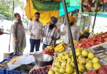 ਬਰਸਾਤੀ ਮੌਸਮ ਦੇ ਚਲਦਿਆਂ ਖਾਣ-ਪੀਣ ਦੀਆਂ ਦੁਕਾਨਾਂ ਦੀ ਜਾਂਚ, ਪਾਣੀ ਦੇ ਨਮੂਨੇ ਭਰੇ