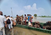 ਫਾਜ਼ਿਲਕਾ ਸੈਕਟਰ ਦੇ ਹੜ੍ਹ-ਪ੍ਰਭਾਵਿਤ ਇਲਾਕਿਆਂ ਵਿੱਚ ਜ਼ਿਲ੍ਹਾ ਪ੍ਰਸ਼ਾਸਨ ਦੀ ਦੇਖਰੇਖ ਹੇਠ ਫੌਜ ਵੱਲੋਂ ਰਾਹਤ ਕਾਰਜ ਜਾਰੀ