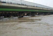 ਵਿਧਾਇਕ ਟੌਂਗ ਨੇ ਬਿਆਸ ਨਾਲ ਲੱਗਦੇ ਹੜ ਪ੍ਰਭਾਵਿਤ ਪਿੰਡਾਂ ਦਾ ਕੀਤਾ ਦੌਰਾ