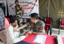 ਬੀਐਸਐਫ ਵੱਲੋਂ ਪਿੰਡ ਪੱਖੋਕੇ ਟਾਹਲੀ ਵਿਖੇ ਹੜ੍ਹ ਪ੍ਰਭਾਵਿਤ ਲੋਕਾਂ ਲਈ ਮੁਫ਼ਤ ਮੈਡੀਕਲ ਕੈਂਪ