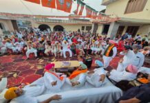 ਸਾਬਕਾ ਸਰਪੰਚ ਨੇ ਕਾਂਗਰਸ ਛੱਡ ਕੇ ਭਾਜਪਾ ਦਾ ਦਾਮਨ ਫੜਿਆ, ਹਰਜੀਤ ਸਿੰਘ ਸੰਧੂ ਨੇ ਕੀਤਾ ਗਰਮਜੋਸ਼ੀ ਨਾਲ ਸਵਾਗਤ।