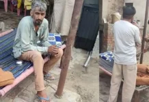 ਗਿਦੜਬਾਹਾ ਦੇ ਪਿੰਡ ਮਧੀਰ ਵਿੱਚ ਕਿਸਾਨ ਮਾਂ–ਪੁੱਤਰ ਨੂੰ ਸੰਗਲਾਂ ਨਾਲ ਬੰਨ੍ਹਿਆ ਗਿਆ, ਵਾਇਰਲ ਵੀਡੀਓ ਨਾਲ ਮਚਿਆ ਹੜਕੰਪ।