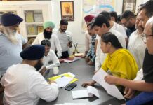 ਨੰਗਲ ਸੇਵਾ ਸਦਨ ਵਿੱਚ ਜਨਤਾ ਦਰਬਾਰ ਮੌਕੇ ਪਹੁੰਚੇ ਲੋਕਾਂ ਦੀਆਂ ਮੁਸ਼ਕਿਲਾਂ ਹੱਲ ਕਰਨਾ ਸਾਡਾ ਧਰਮ ਤੇ ਫਰਜ਼- ਹਰਜੋਤ ਬੈਂਸ ਹਫਤਾਵਾਰੀ ਪ੍ਰੋਗਰਾਮ ਸਾਡਾ.ਐਮ.ਐਲ.ਏ.ਸਾਡੇ.ਵਿੱਚ ਨਿਰੰਤਰ ਜਾਰੀ, ਇਲਾਕੇ ਦੇ ਸੈਂਕੜੇ ਲੋਕ ਐਤਵਾਰ ਨੂੰ ਪਹੁੰਚ ਕੇ ਕਰਵਾ ਰਹੇ ਮੁਸ਼ਕਿਲਾ ਹੱਲ