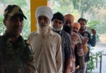 ਤਰਨਤਾਰਨ ਜ਼ਿਮਨੀ ਚੋਣ ਲਾਈਵ : ਚੋਣ ਲਈ ਸਵੇਰੇ ਤੋਂ ਹੀ ਵੋਟਰ ਬੂਥਾਂ ’ਤੇ ਪਹੁੰਚਣ ਲੱਗੇ, ਮੈਦਾਨ ਤੋਂ ਤਸਵੀਰਾਂ ਆਈਆਂ ਸਾਹਮਣੇ