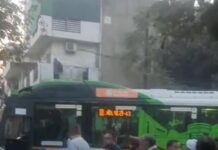 ਸੈਕਟਰ-45 ਚੰਡੀਗੜ੍ਹ: ਧੂੜ ਤੋਂ ਤੰਗ ਵਪਾਰੀ, ਜਾਮ ਲਗਾ ਕੀਤਾ ਰੋਸ