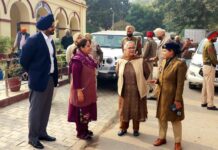 ਡੀਸੀ ਅਤੇ ਐਸ.ਐਸ.ਪੀ ਨੇ ਪੋਲਿੰਗ ਬੂਥਾਂ ਦਾ ਲਿਆ ਜਾਇਜ਼ਾ