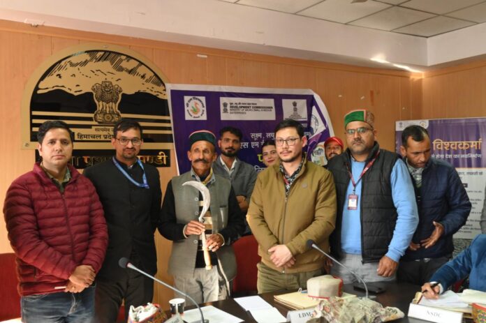 ਕਾਰੀਗਰਾਂ ਅਤੇ ਸ਼ਿਲਪਕਾਰਾਂ ਲਈ ਇਕ ਦਿਵਸੀ ਜਾਗਰੂਕਤਾ ਤੇ ਆਨਬੋਰਡਿੰਗ ਕਾਰਜਕ੍ਰਮ ਆਯੋਜਿਤ