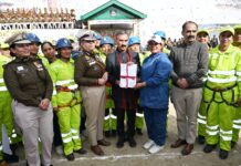 ਮੁੱਖ ਮੰਤਰੀ ਨੇ ਹੋਮ ਗਾਰਡ ਅਤੇ ਨਾਗਰਿਕ ਸੁਰੱਖਿਆ ਦੇ 63ਵੇਂ ਸਥਾਪਨਾ ਦਿਵਸ ਸਮਾਰੋਹ ਦੀ ਅਗਵਾਈ ਕੀਤੀ ਮੁੱਖ ਮੰਤਰੀ ਨੇ ਹੋਮ ਗਾਰਡ ਅਤੇ ਨਾਗਰਿਕ ਸੁਰੱਖਿਆ ਦੇ 63ਵੇਂ ਸਥਾਪਨਾ ਦਿਵਸ ਸਮਾਰੋਹ ਦੀ ਅਗਵਾਈ ਕੀਤੀ