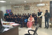 ਦਿਵਿਆਂਗਤਾ ਦਿਵਸ: ਪ੍ਰਯਾਸ ਸਕੂਲ ਬੱਚਿਆਂ ਦੀ ਡੀ.ਸੀ. ਦਫ਼ਤਰ ਵਿਜ਼ਿਟ