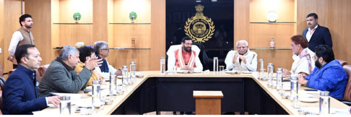 Aj Di Awaaj ਮੁੱਖ ਮੰਤਰੀ ਨਾਇਬ ਸਿੰਘ ਸੈਣੀ ਨੇ ਹਰਿਆਣਾ ਦੇ ਸਾਂਸਦਾਂ ਨਾਲ ਕੀਤੀ ਮੀਟਿੰਗ, ਵਿਕਾਸ ਕਾਰਜਾਂ ’ਤੇ ਹੋਈ ਵਿਚਾਰ-ਵਟਾਂਦਰਾ