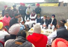 ਮੋਰਾਵਾਲੀ ਵਿੱਚ ਸਰਪੰਚਾਂ, ਪੰਚਾਂ ਅਤੇ ਪਾਰਟੀ ਵਰਕਰਾਂ ਨਾਲ ਮੀਟਿੰਗ