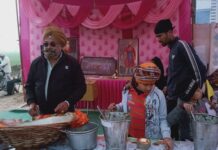 ਪਿੰਡ ਕਲਾਰਾ ਵਿੱਚ ਸਿੱਖ ਸੰਗਤ ਵੱਲੋਂ ਵਿਸ਼ੇਸ਼ ਲੰਗਰ ਆਯੋਜਿਤ