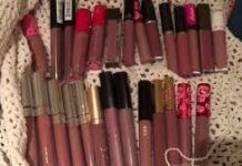 ਕਿਤੇ ਤੁਸੀਂ ਵੀ ਤਾਂ ਨਹੀਂ ਲਗਾ ਰਹੇ ਗਲਤ ਲਿਪਸਟਿਕ? ਸਕਿਨ ਟੋਨ ਅਨੁਸਾਰ ਇੰਝ ਚੁਣੋ ਪਰਫੈਕਟ ਸ਼ੇਡ ਕਿਤੇ ਤੁਸੀਂ ਵੀ ਤਾਂ ਨਹੀਂ ਲਗਾ ਰਹੇ ਗਲਤ ਲਿਪਸਟਿਕ? ਸਕਿਨ ਟੋਨ ਅਨੁਸਾਰ ਇੰਝ ਚੁਣੋ ਪਰਫੈਕਟ ਸ਼ੇਡ