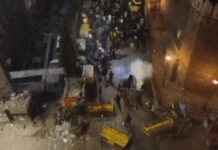 ਦਿੱਲੀ ਵਿੱਚ ਅੱਧੀ ਰਾਤ ਪੁਲਿਸ–MCD ਟੀਮ ‘ਤੇ ਪਥਰਾਵ: ਮਸਜਿਦ ਨੇੜੇ ਗੈਰਕਾਨੂੰਨੀ ਨਿਰਮਾਣ ਹਟਾਉਣ ਪਹੁੰਚੀ ਟੀਮ; ਆਂਸੂ ਗੈਸ ਛੱਡੀ, ਪੁਲਿਸਕਰਮੀ ਤੇ ਅਧਿਕਾਰੀ ਜ਼ਖ਼ਮੀ