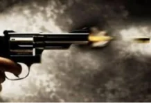 ਦਿੱਲੀ ‘ਚ ਦਿਨ ਦਿਹਾੜੇ ਲੁੱਟ, ਗੋ*ਲੀ ਮਾਰ ਕੇ 80 ਲੱਖ ਰੁਪਏ ਉਡਾਏ