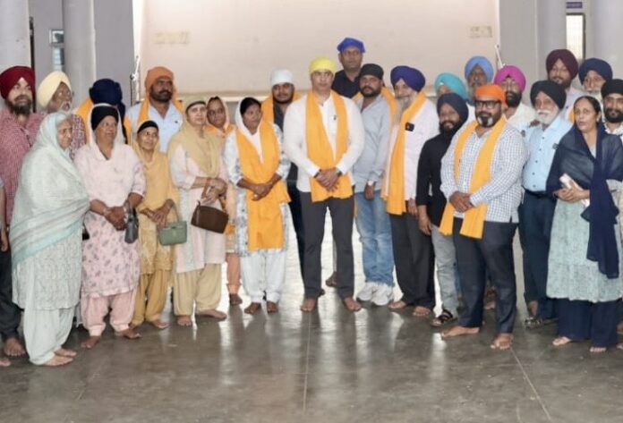 eeecffb2-d4a4-4c41-a1f5-b2b2b7866e3e