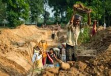 ਮਨਰੇਗਾ ਵਿੱਚ ਕੀਤੇ ਬਦਲਾਅ ਮਜ਼ਦੂਰਾਂ ਅਤੇ ਕਿਸਾਨਾਂ ਦੇ ਹਿਤ ਵਿੱਚ : ਹਰਵਿੰਦਰ ਕਲਿਆਣ
