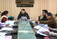 ਜ਼ਿਲ੍ਹਾ ਪੱਧਰੀ ਕਮੇਟੀ ਦੀ ਬੈਠਕ ਵਿੱਚ 251 ਮਾਮਲਿਆਂ ਨੂੰ ਮਿਲੀ ਮਨਜ਼ੂਰੀ, ਉਪਾਯੁਕਤ ਨੇ ਕੀਤੀ ਅਧਿਆਕਸ਼ਤਾ