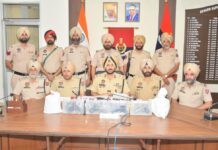 ਅੰਮ੍ਰਿਤਸਰ ਵਿੱਚ ਸਰਹੱਦ ਪਾਰੋਂ ਚੱਲ ਰਹੇ ਤਸਕਰੀ ਮਾਡਿਊਲ ਦਾ ਪਰਦਾਫਾਸ਼; 4 ਕਿਲੋ ਹੈਰੋਇਨ ਤੇ ਚਾਰ ਪਿਸਤੌਲਾਂ ਸਮੇਤ ਦੋ ਕਾਬੂ