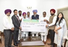 ਟਰਾਂਸਪੋਰਟ ਮੰਤਰੀ ਹਰਪਾਲ ਚੀਮਾ ਵੱਲੋਂ ਮ੍ਰਿਤਕ ਪੀ.ਆਰ.ਟੀ.ਸੀ. ਕੰਡਕਟਰ ਦੇ ਪਰਿਵਾਰ ਨੂੰ 40 ਲੱਖ ਰੁਪਏ ਦਾ ਬੀਮਾ ਚੈੱਕ ਭੇਟ