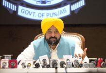 ਮੋਦੀ ਸਰਕਾਰ ਸਿਰਫ਼ ਚੋਣਾਂ ਜਿੱਤਣ ਲਈ ਫੰਡ ਰੋਕ ਕੇ ਅਤੇ ਰਾਜਪਾਲਾਂ ਦੀ ਦੁਰਵਰਤੋਂ ਕਰ ਕੇ ਵਿਰੋਧੀ ਧਿਰ ਵਾਲੇ ਸੂਬਿਆਂ ਨੂੰ ਪ੍ਰੇਸ਼ਾਨ ਕਰਦੀ ਹੈ: ਮੁੱਖ ਮੰਤਰੀ ਭਗਵੰਤ ਸਿੰਘ ਮਾਨ