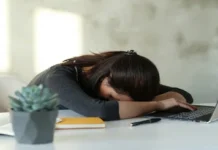 ਥਕਾਵਟ ਤੋਂ ਰਹਿੰਦੇ ਹੋ ਪਰੇਸ਼ਾਨ? ਜਾਣੋ ਕਿਹੜਾ ਵਿਟਾਮਿਨ ਵਧਾਉਂਦਾ ਹੈ ਸਰੀਰ ਦੀ ਐਨਰਜੀ